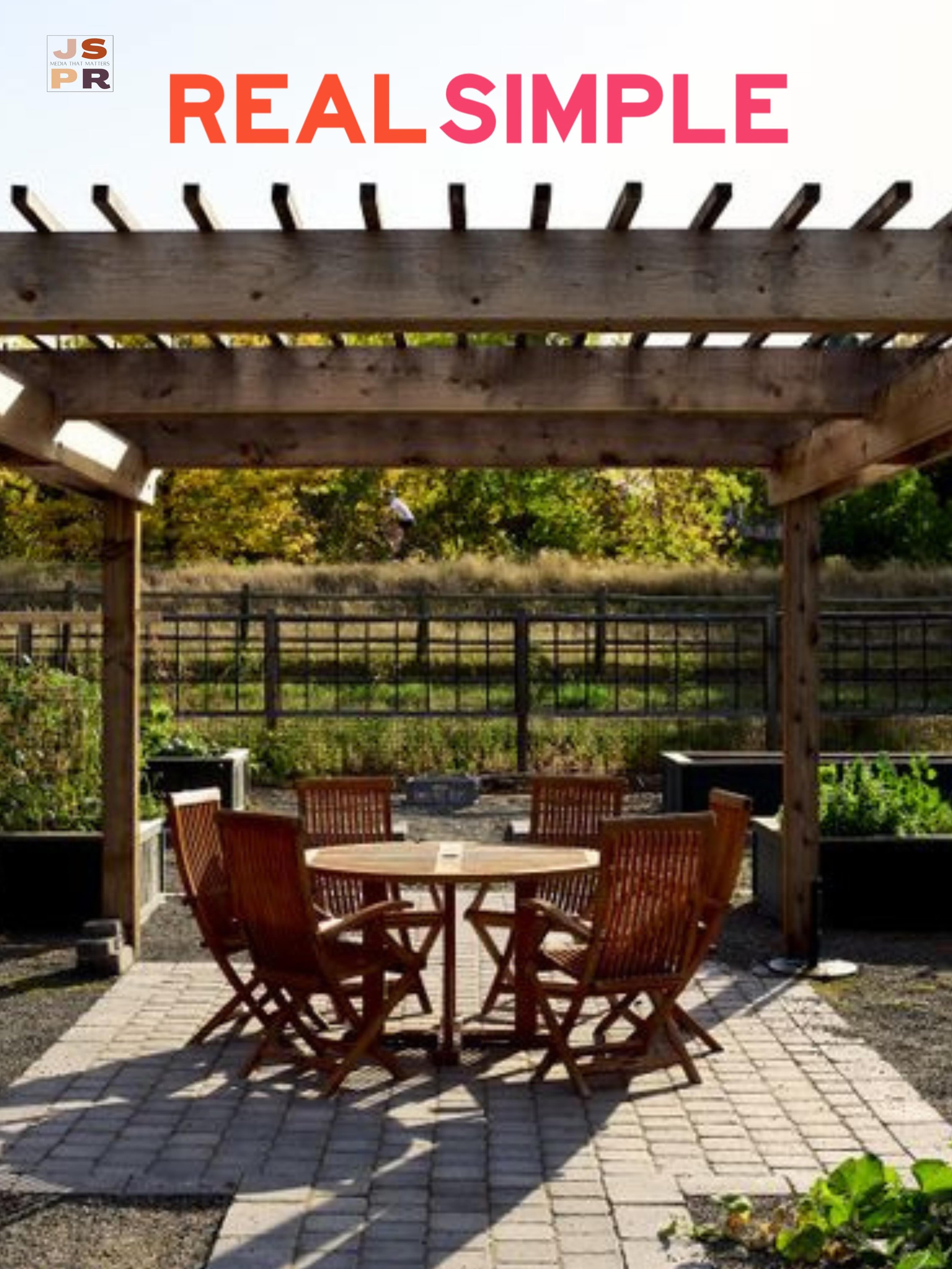 Thank you @real_simple and @hannahbaker86 for featuring ✌🏼JSPR clients in your story on creating the perfect county garden in your own backyard ⛲️🌹 Quotes from @c2designco and @refindspaces 
📸 1: @ericlucerophoto 
📸 2: @sydfullerphotography