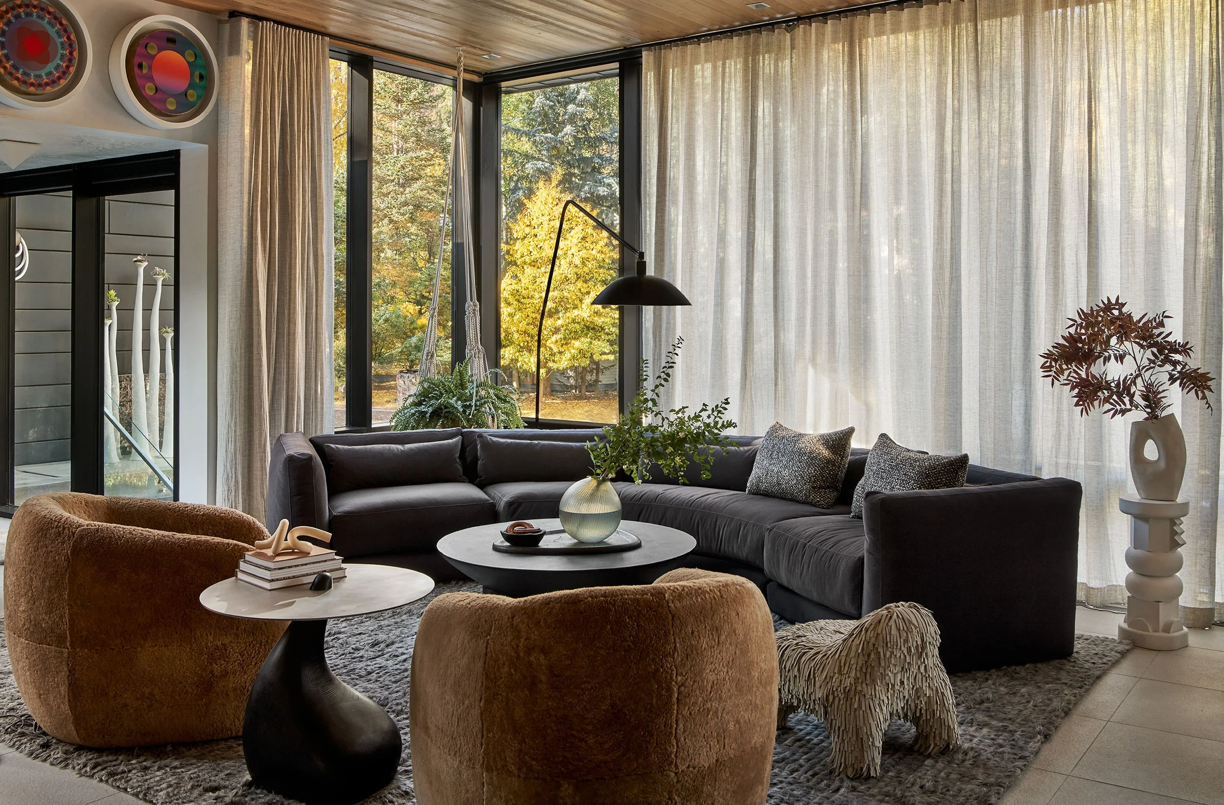 Set-Setting-Aspen-10-03-25-Living-Room-to-Entry-Web.jpg