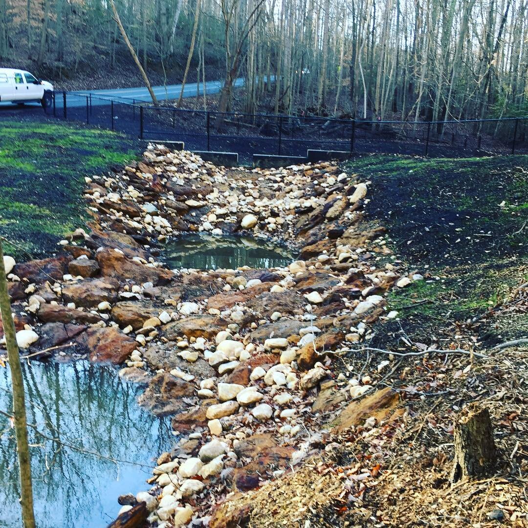 #Weirwall at valentine creek #concretecowboys #teamworkmakesthestreamwork #pondretrofitprojects #streamteam #paydirtllc