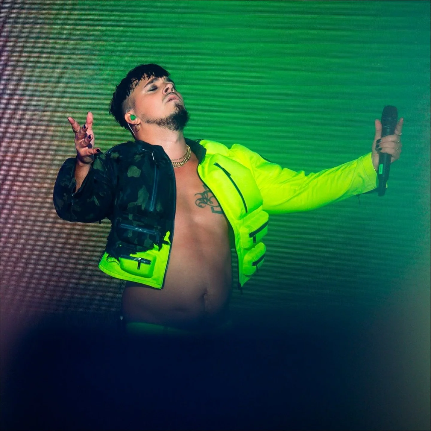 Maailman parasta syntt&auml;rii maailman paras @paidatonriehuja &amp; ISOT TATTIKSET nauruista, lauluista, keikoista &amp; el&auml;m&auml;nilosta! 💚

Kuvat keikoilta aikav&auml;lill&auml; hein&auml;kuu 2023 - elokuu 2025. Ei yht&auml;&auml;n tyls&au