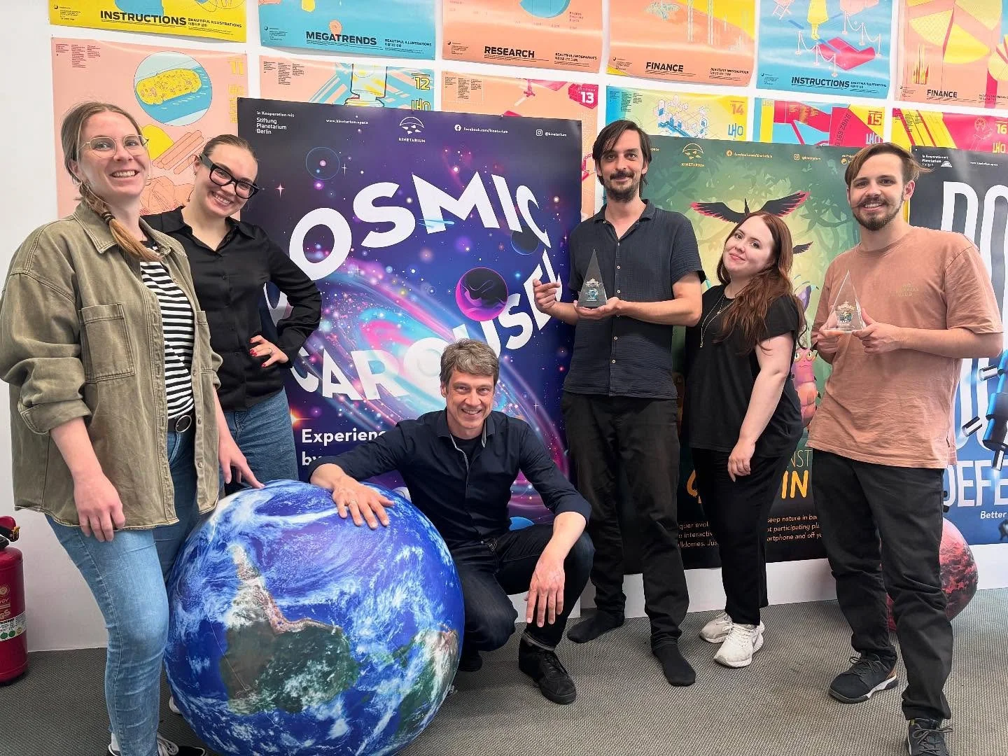 📣 We did it again! 🏆

We finally got to pick up our @domefestwest Award in Stuttgart &ndash; and the team is glowing with pride (just like the trophy)! ✨

We&rsquo;re super grateful &ndash; and honestly proud:
Two years in a row &ndash; Best Intera