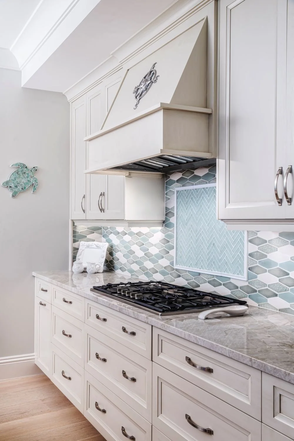 signal-house-buillders-luxury-condo-renovation-veracrus-cape-marco-kitchen(7).JPG