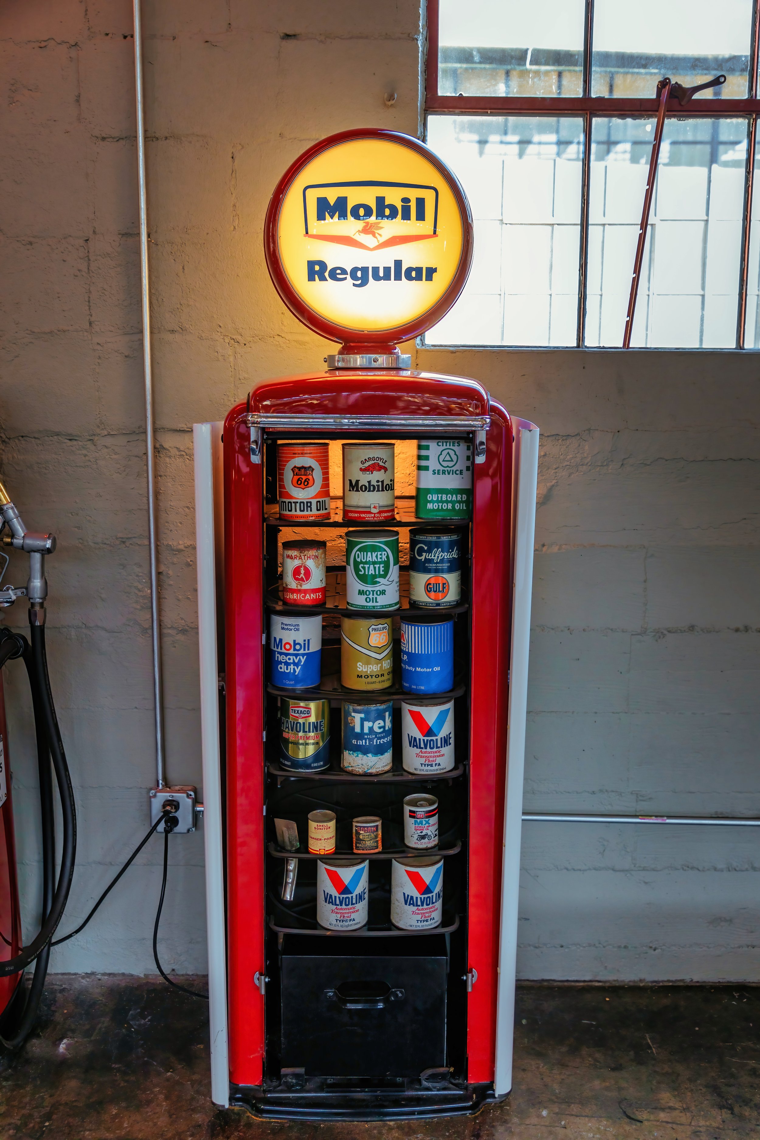 Mobile Oil Can Display.jpg