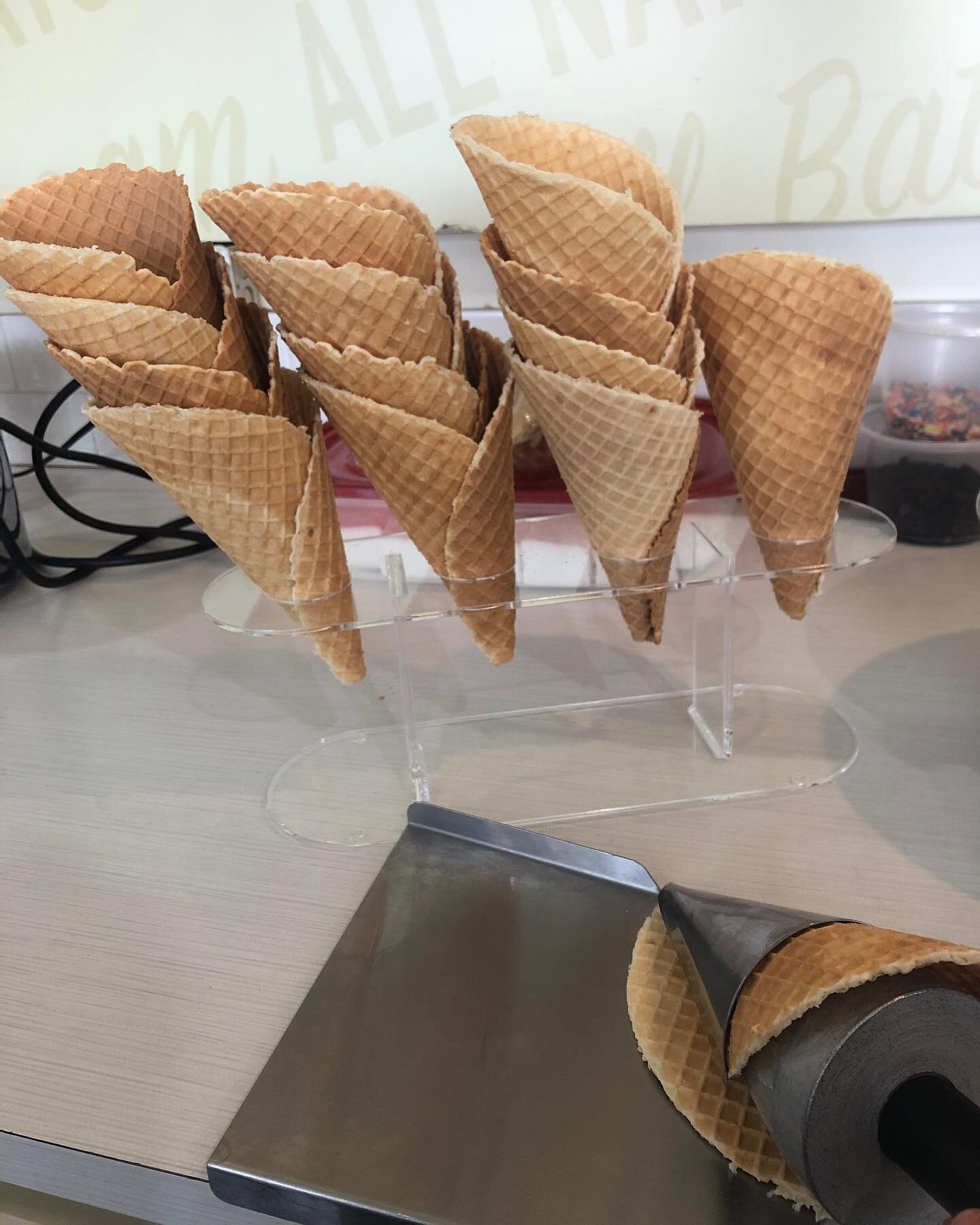 We&rsquo;ll take your smell of freshly-baked cookies and raise you a freshly made-and-rolled waffle cone. Get yours on the second floor of @tulsaboxyard until 9pm tonight.

We heard they taste great with ice cream! 😜
#roserockmicrocreamery #roserock