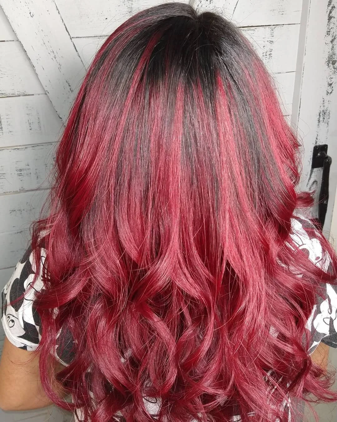 It doesn&rsquo;t matter if your life is perfect as long as your hair color is.&rdquo; ~Stacy Snapp Killian
🖤Black ❤️ Red 👩&zwj;🎨 Bayalage