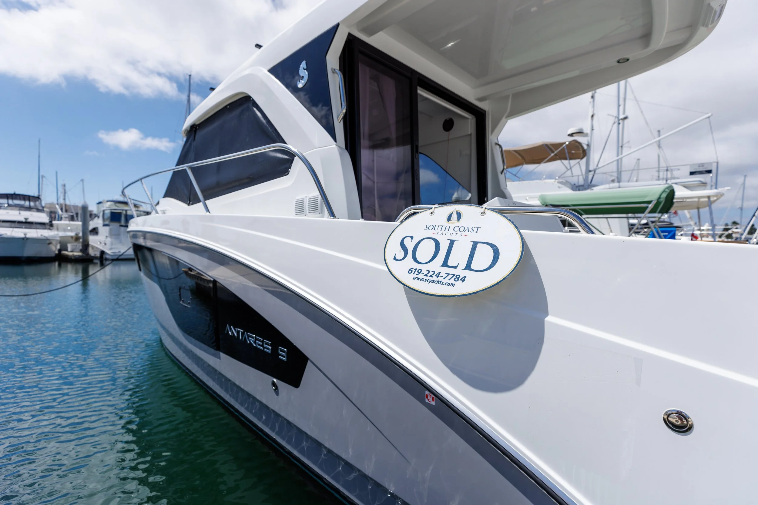 beneteau-antares-9-boat