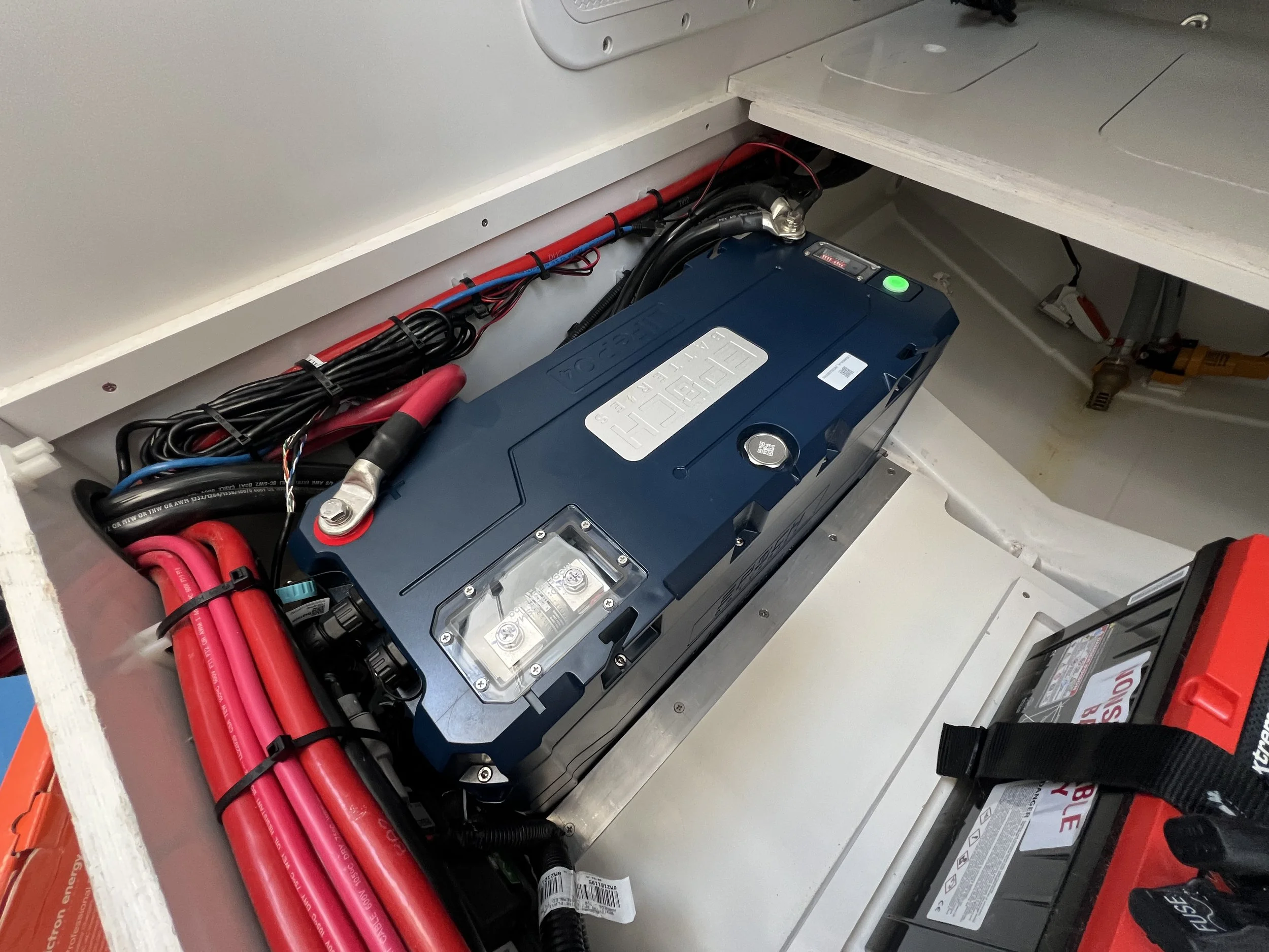 epoch-lifepo4-lithium-battery-yacht