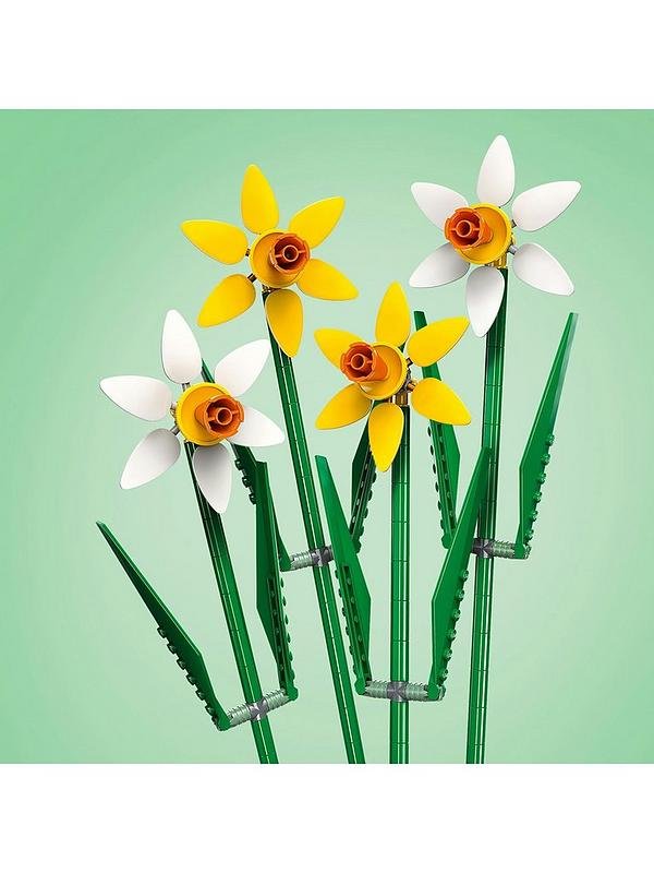 Lego Daffodils 40747 1.jpg