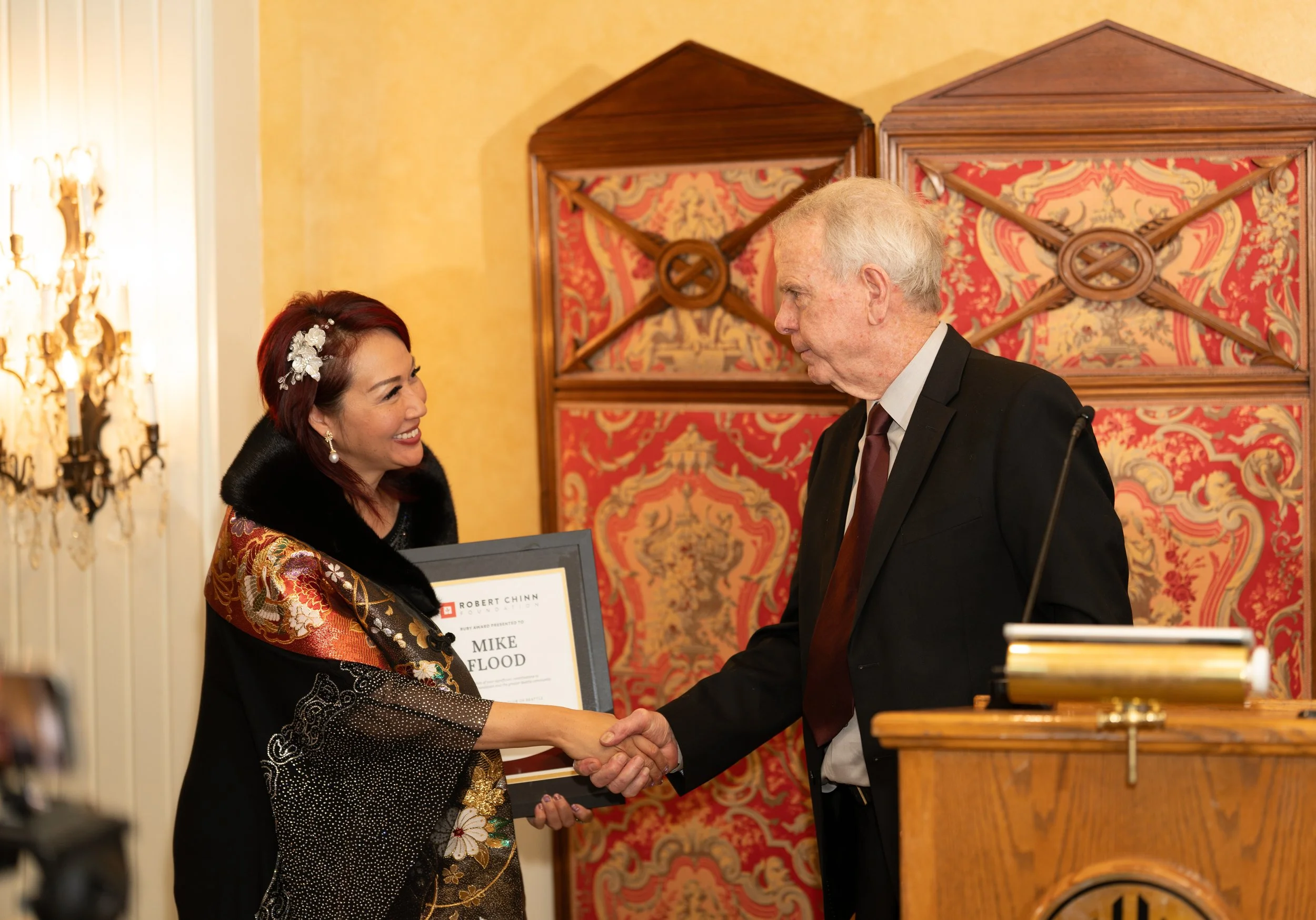 robert-chinn-foundation-seattle-anniversary-event-photographer-09566.jpg