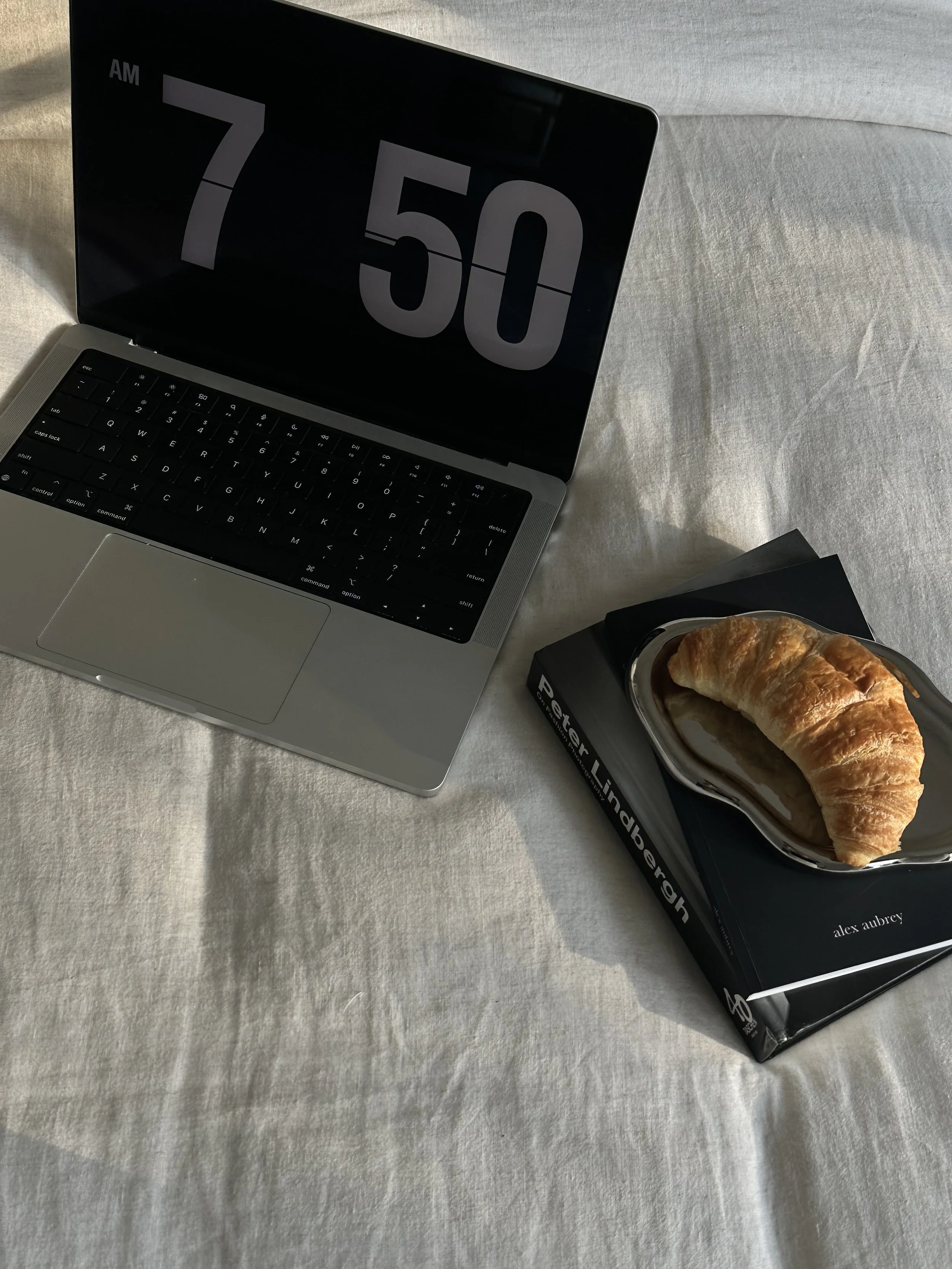 3 Simple Habits to Make the Most of a Work Day at Home