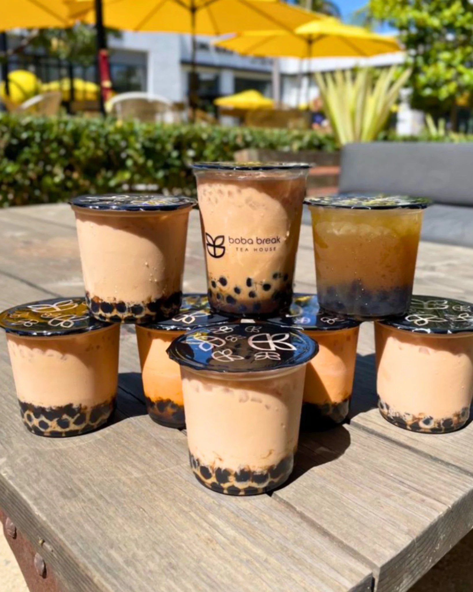 Take a break, grab a boba! 🧋✨ @bobabreakteahouse is serving up your favorite sips. Sweet, refreshing, and always worth it!

#visittheenclave #losangeles #enclavela