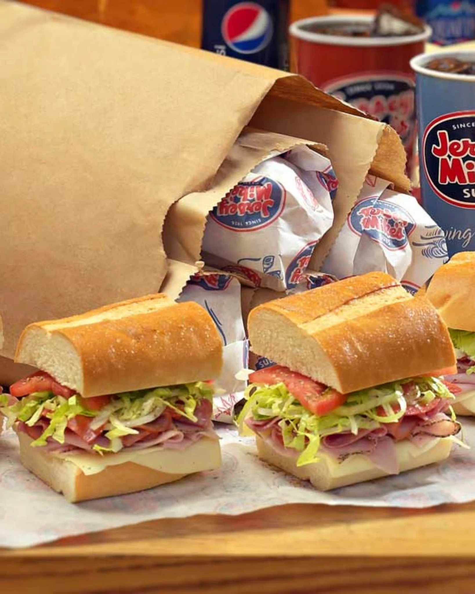 Freshly sliced, stacked just right, and always hitting the spot. @jerseymikes brings the flavor every time. 🥪🔥

#visittheenclave #losangeles #enclavela