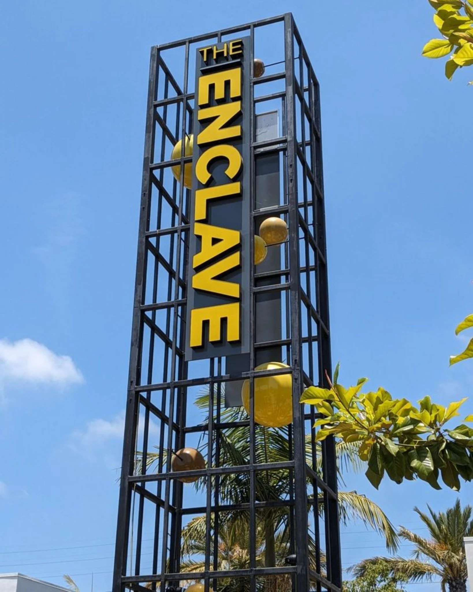 Where weekends turn into wander-worthy moments. ✨ From open-air strolls to pop-up markets and everything in between, The Enclave is your go-to for slow, sunny days! 🌿 

#visittheenclave #losangeles #enclavela