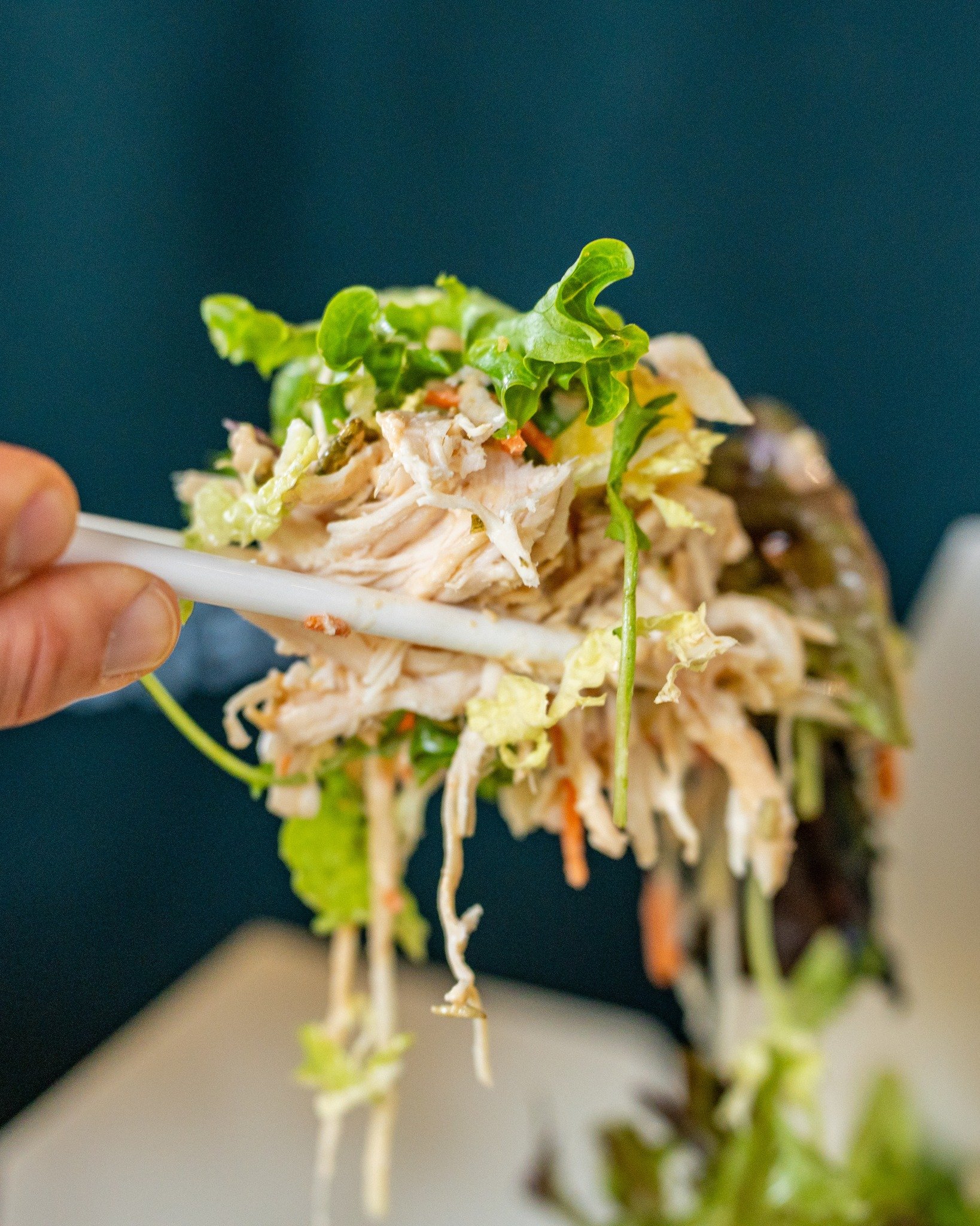 Crisp. Clean. Customizable.

This is what eating well actually looks like. Dive in at @stokesalad. 🍋✨

#visittheenclave #losangeles #enclavela