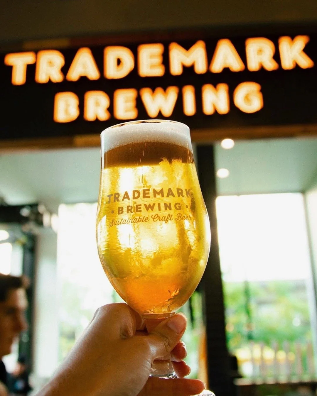 Good beer, good people, no bad days. 🍻✨

Make your weekend plans at @trademarkbrewing_torrance right here at The Enclave.

#visittheenclave #losangeles #enclavela