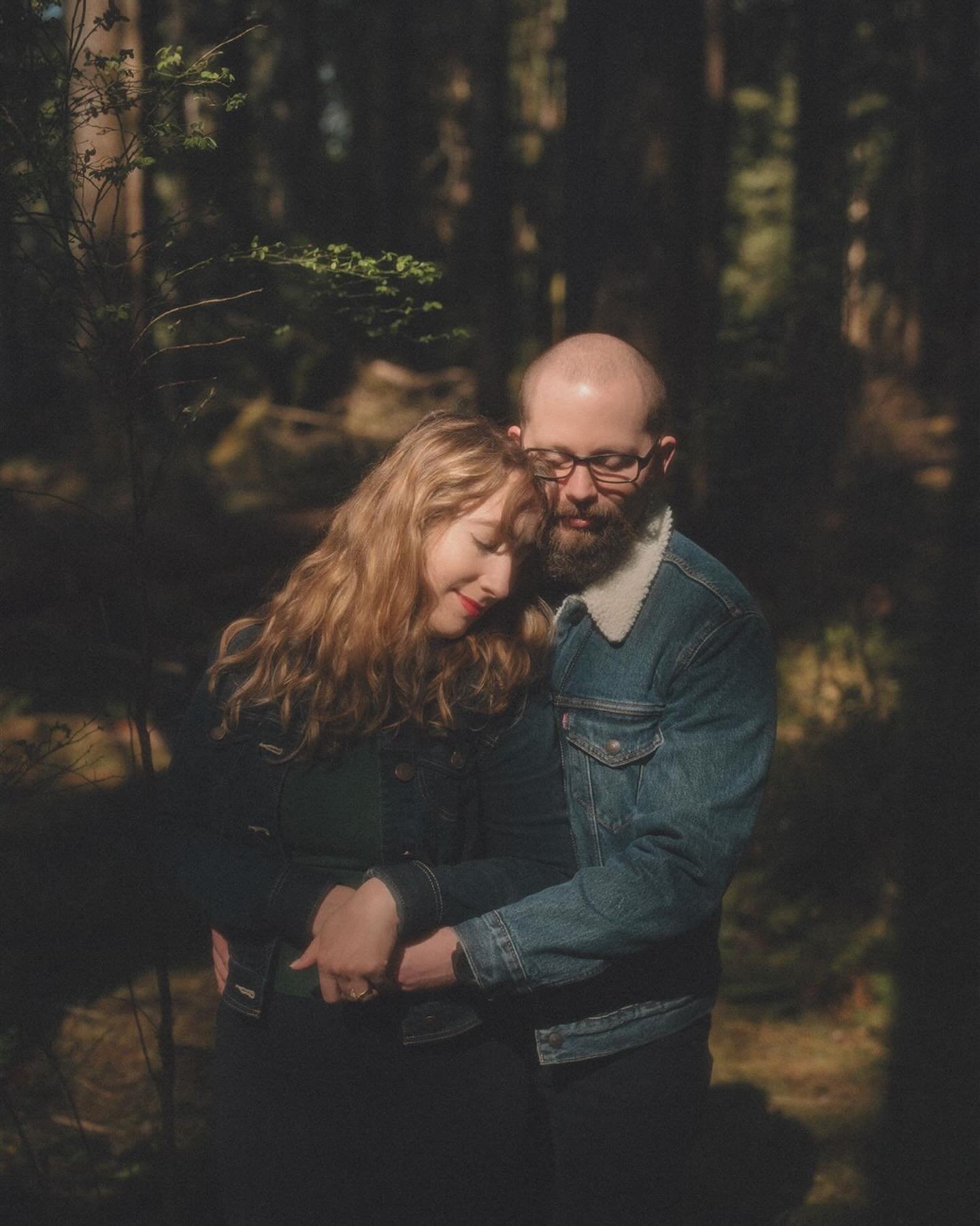 I am excited to share just a few images from Kendra and Jonathan&rsquo;s engagement session. Swoon. 

I cannot wait to work with them again on their wedding day. 

#engagement #engagementphotos #pnwphotographer #engagementphotography #pnwcouple #pnw 