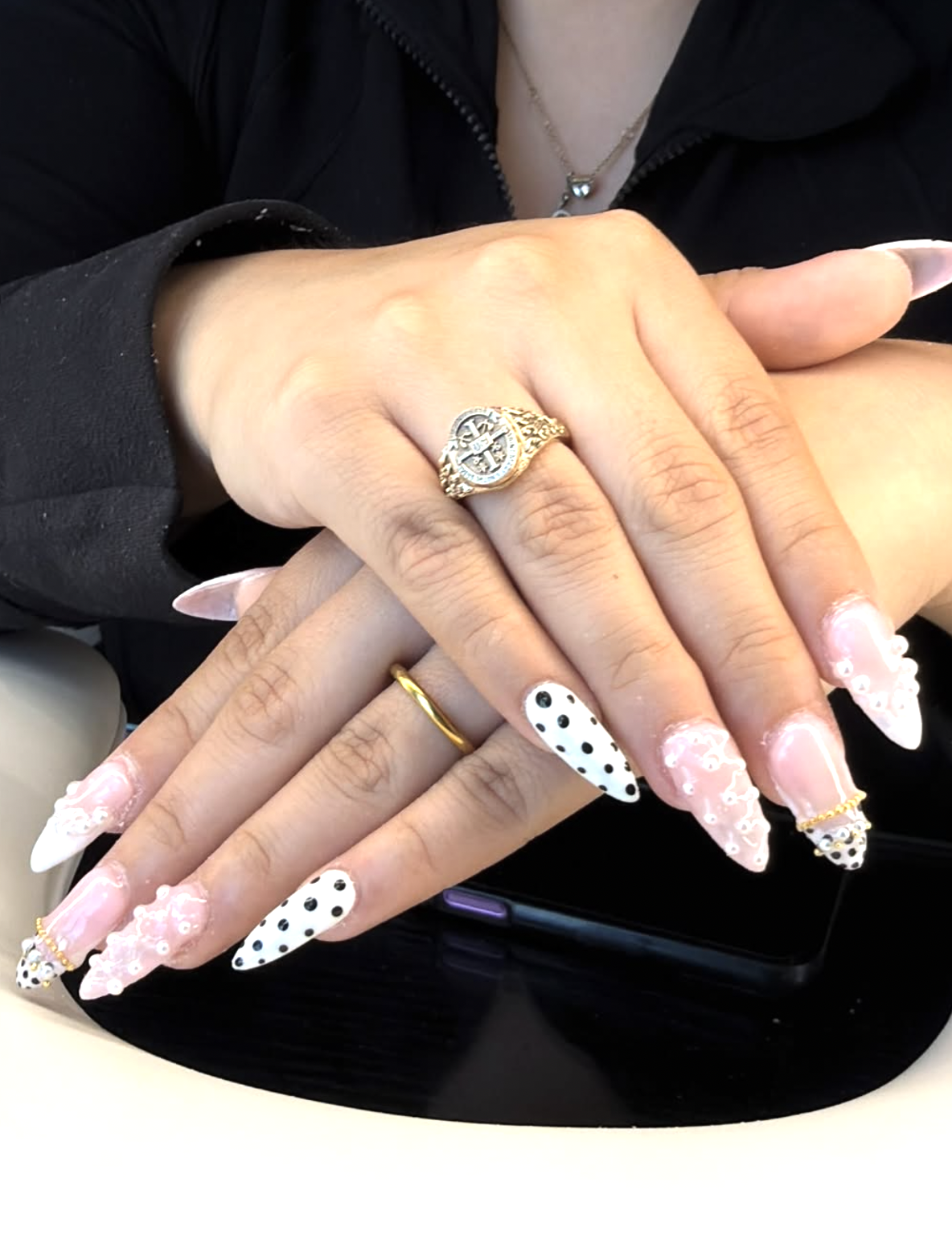 Lucy_Salon Saloon_Nail Artist3.png