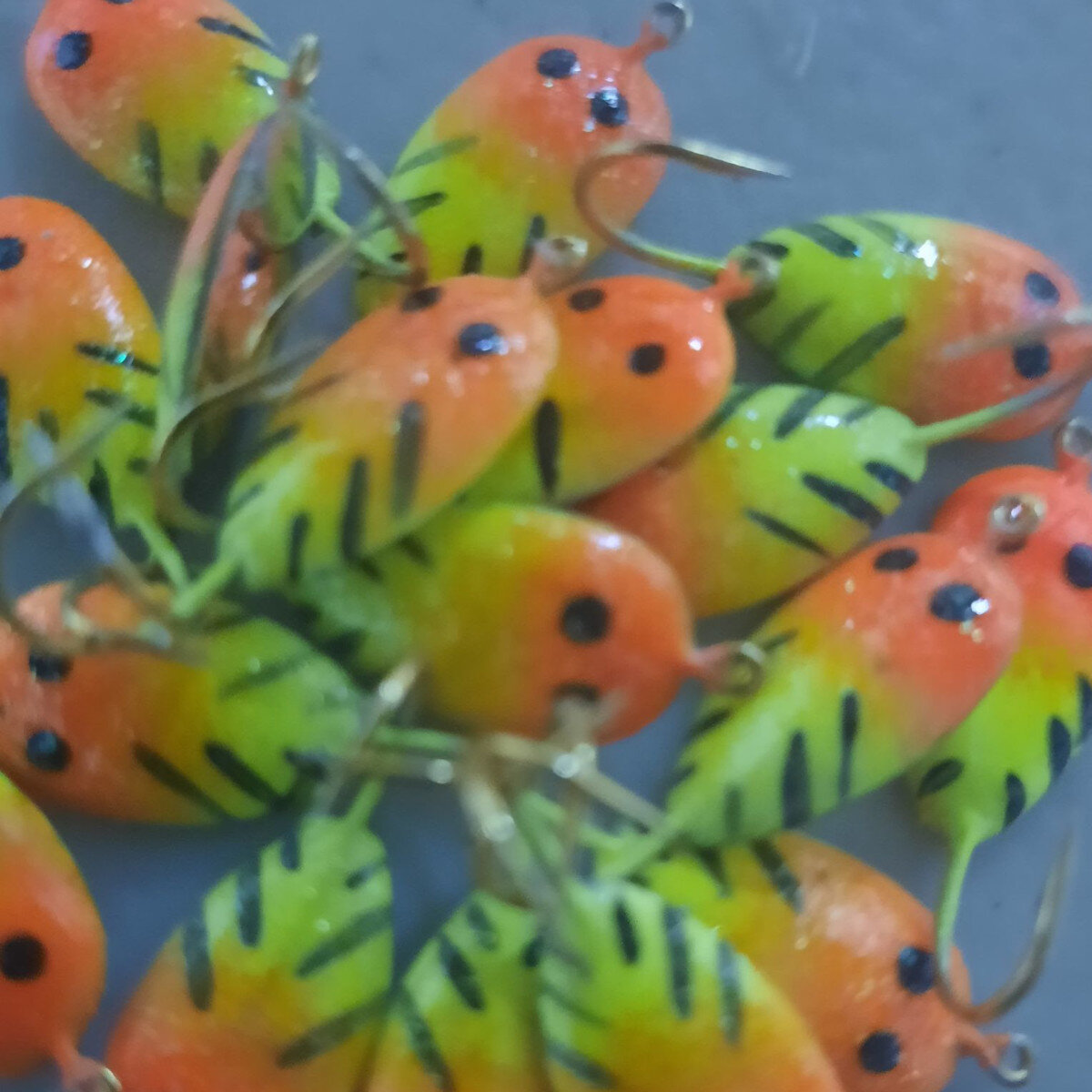 orange_chartreuse.jpg