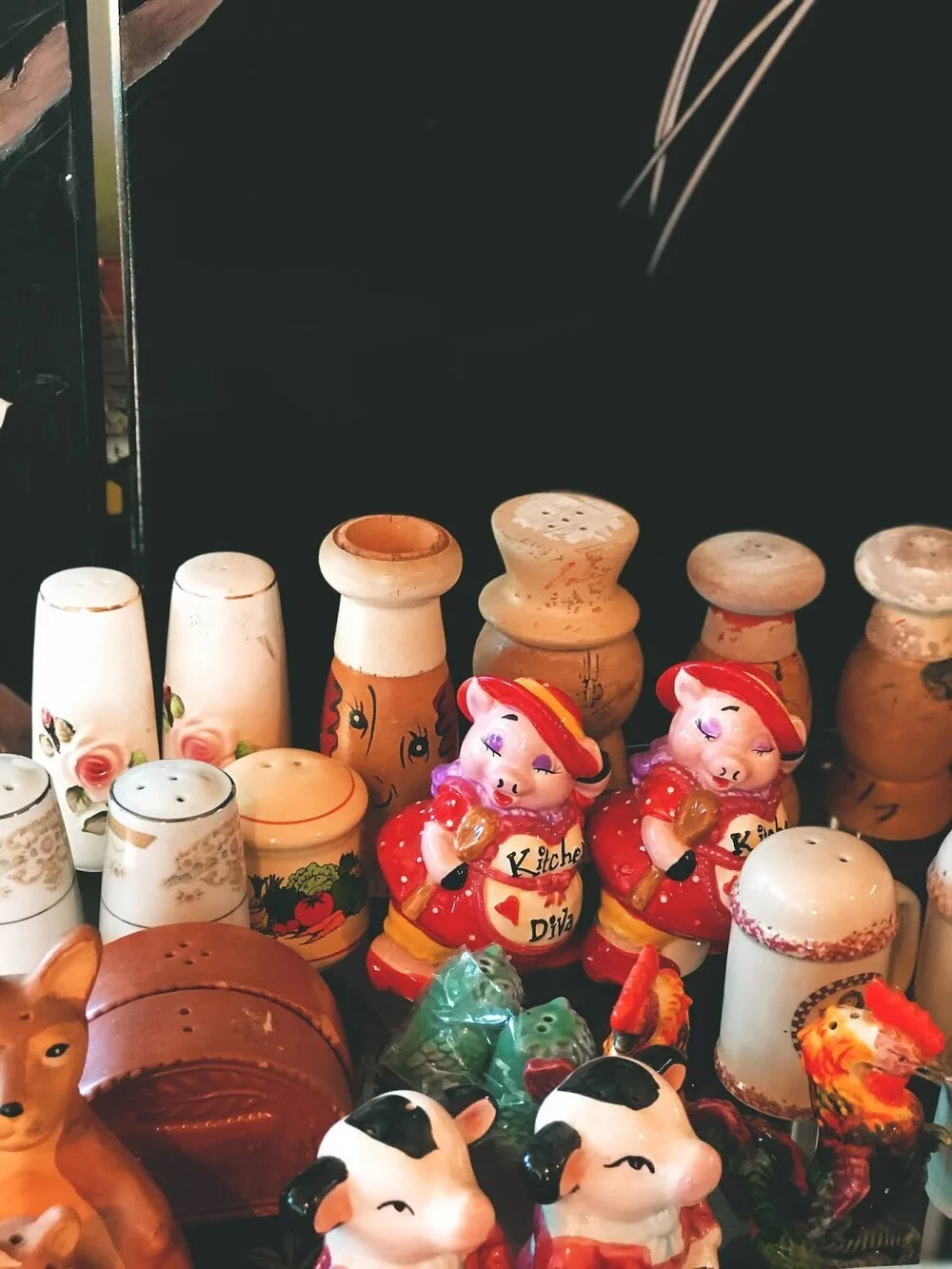 Happy Diaries: Vintage Shopping, Welcoming The Weekend, And Being Busy As A Bee!