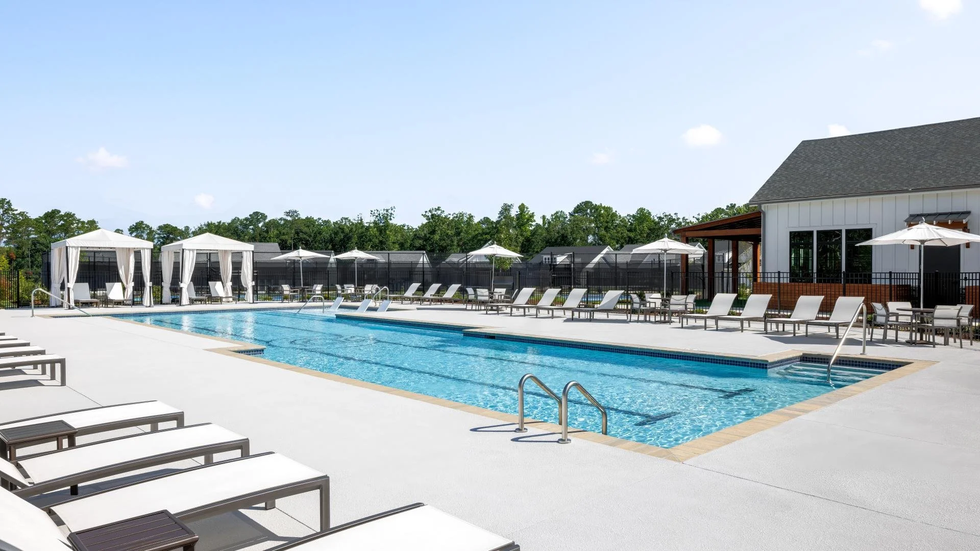 Regency_at_Holly_Springs_Pool_1_1920.jpg
