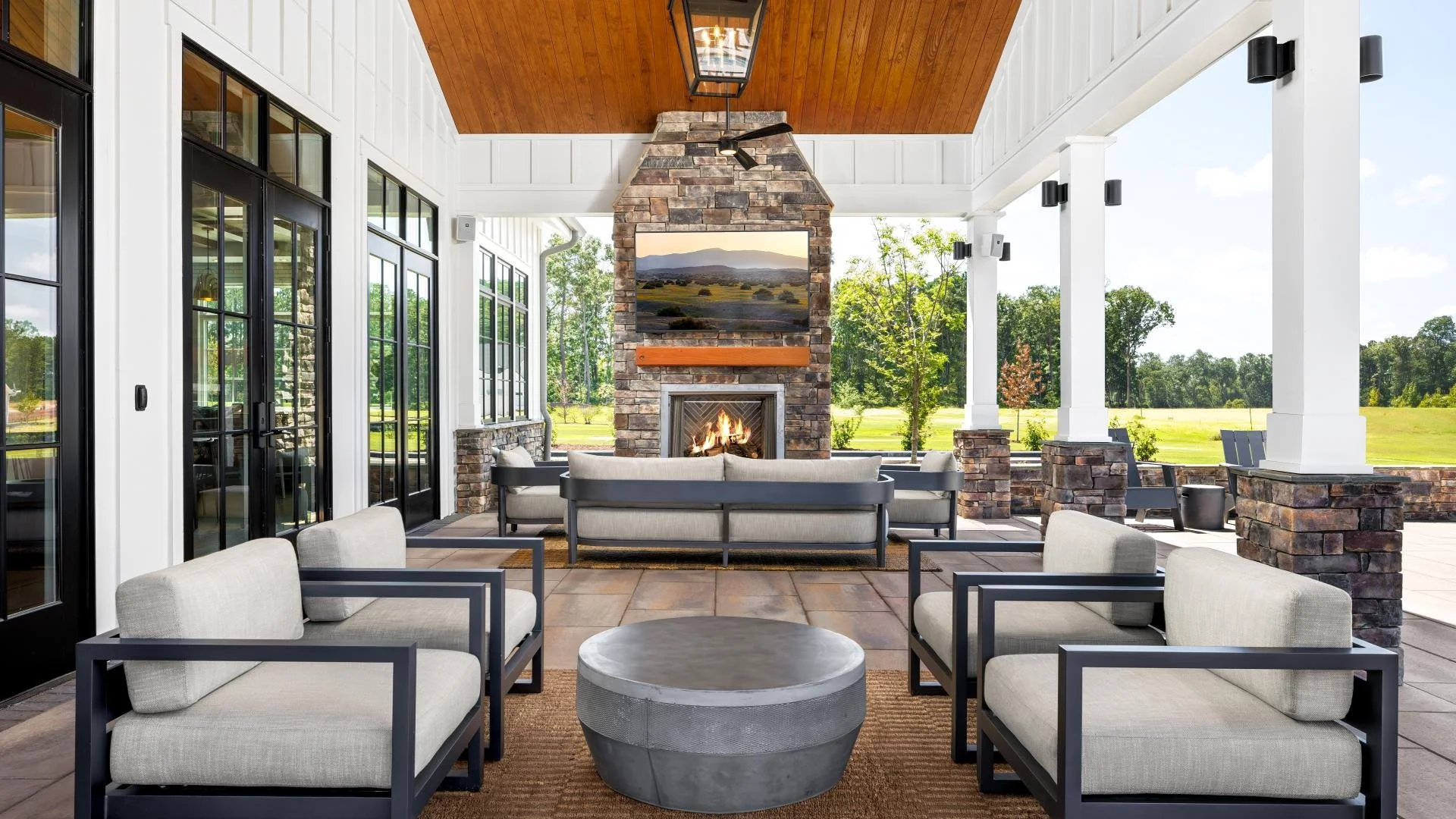 Regency_at_Holly_Springs_Covered_Patio_1_1920.jpg