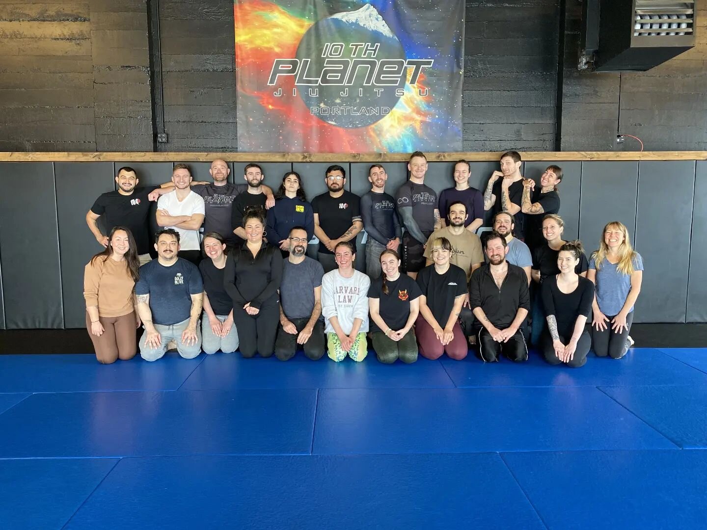 We got a bunch of our team together today for some self defence training!! Big thanks to @10thplanetportland for hosting us and sharing their knowledge with us. &hearts;️