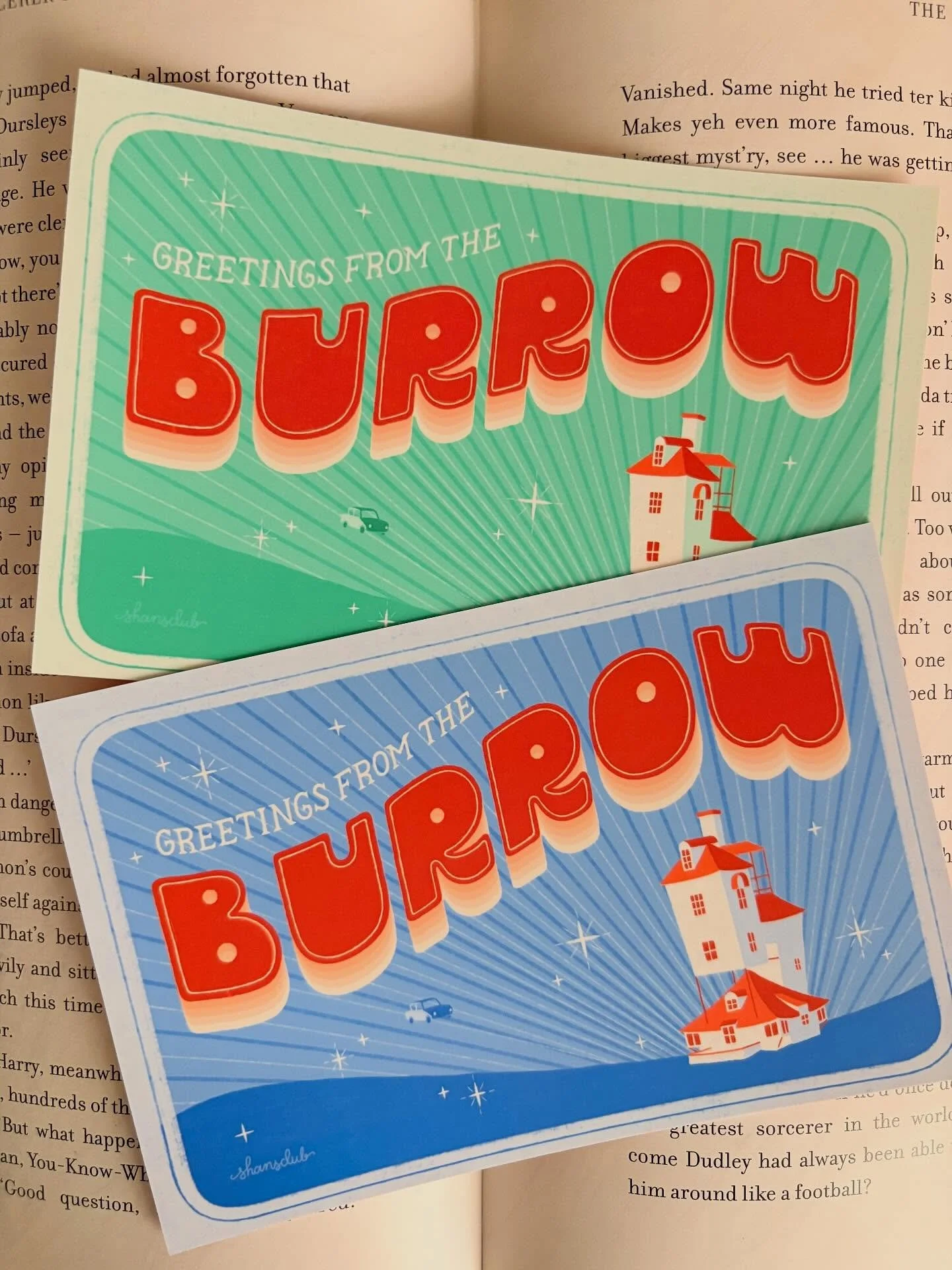 pov: you&rsquo;re in my november mail club

you&rsquo;ll get:
🌟 2 &lsquo;greetings from the burrow&rsquo; postcards 
🌟 1 &lsquo;gryffindor&rsquo;s jelly beans&rsquo; vinyl sticker

#harrypotter #postcard #journaling