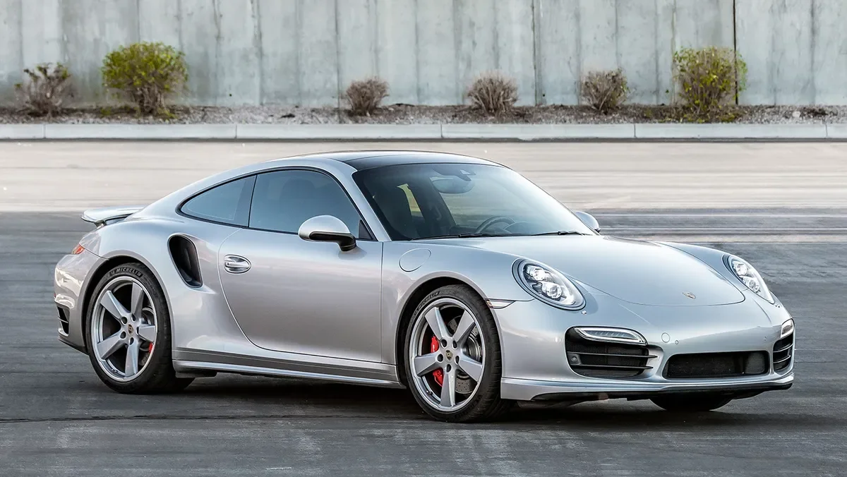 2016 - Porsche 911 Turbo (991-Gen)
