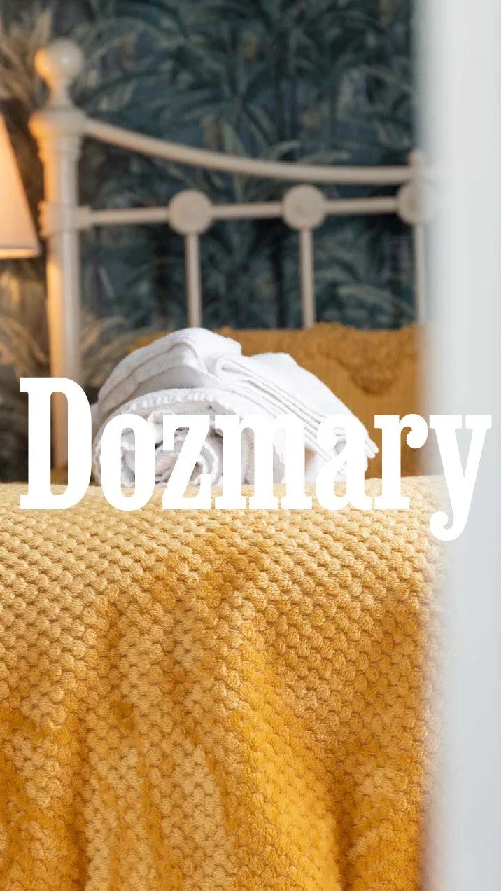 A little peek at Dozmary Cottage β¨
Sleeps 4 in a double and a twin – with space for a travel cot too π¨‍π©‍π§‍π¦
Perfect for families looking for peace, space, and a slice of Cornish countryside πΏ
You’ll love the enclosed ga