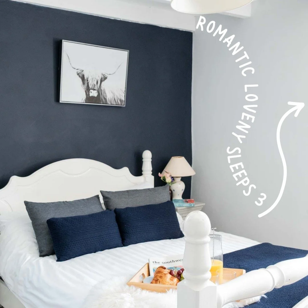 Which of our cottages is calling you this autumn? π
π‘ Loveny – sleeps 3, a romantic retreat with log burner charm
π‘ Dozmary – sleeps 4, great for smaller families
π‘ Fowey – sleeps 7, perfect for bigger family get-togethers
π‘ G