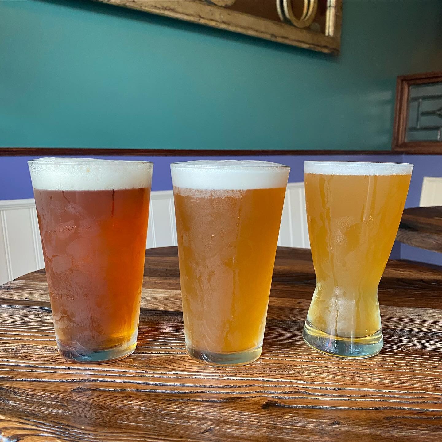 Fall draft beers have arrived 🍂 

* @bluepointbrewing - Mother Pumpkin Ale

* @18thwardbrewing - Oktoberfest

* @hudsonnorthcider - Toasted Pumpkin Cider 

All three are $6 during happy hour!

Happy Hour everyday until 7pm. EVERYTHING is $2 OFF

.
.