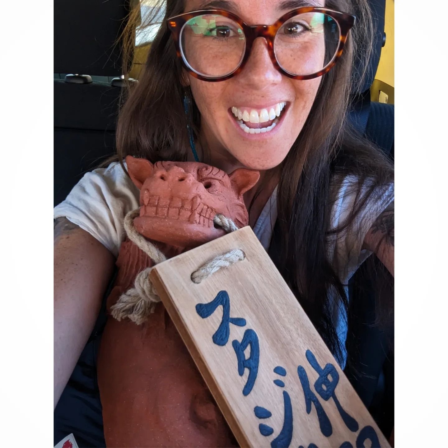 This past weekend, my husband and I packed up my pottery and road tripped to California for the Okinawa Association of America Craft Fair in Gardena! 

It was such a joy to connect with fellow Uchinaachu, share stories, and celebrate our identity tog