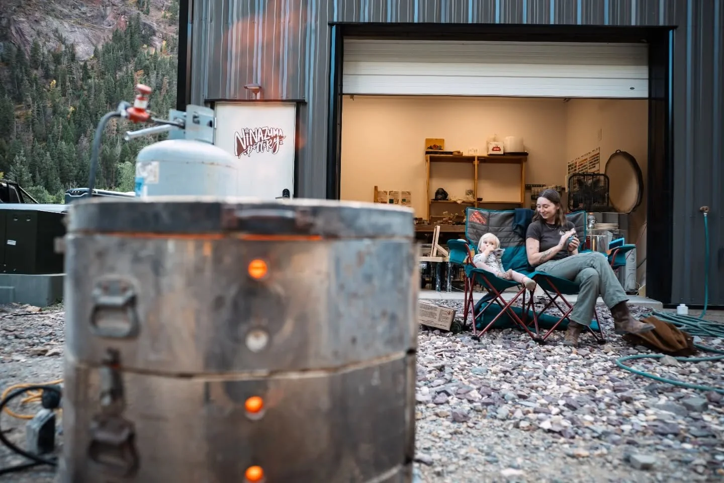 4th Annual Raku Firing Partyyyy! 
So grateful for Billy Mac and all his wisdom, all our friends, this awesome shared creative space, and of course photographer extraordinare @travperk_photo