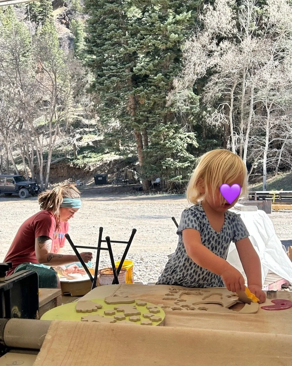 S̶u̶m̶m̶e̶r̶&hellip; wait&mdash;SPRING is here 🌸

The temps are warm, the garage door is up, and the whole studio comes alive!

There&rsquo;s something about this space that just hits differently this time of year&hellip;you don&rsquo;t have to choo