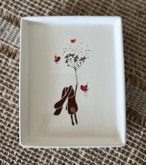 Spring tray