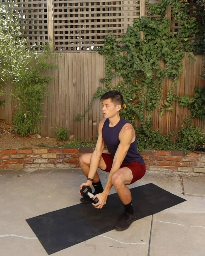 In case you missed it last week on @zzealco. Check out this Single Dumbbell Total Body workout!

If you don&rsquo;t have a dumbbell, get creative and use whatever you have at home! (Like a 128oz hydro flask 💦😅)

🌟The Workout🌟

1️⃣ Forager Squats
