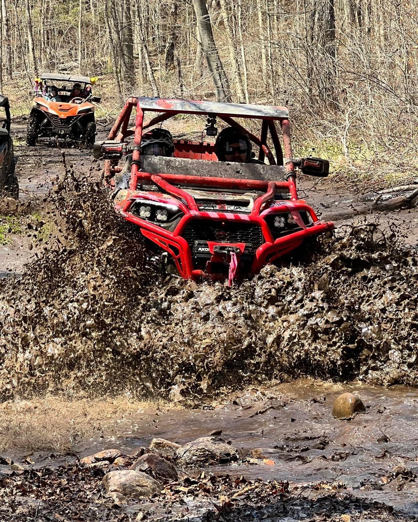 We had an awesome and sloppy time at the 13th annual TRAX4 Breast Cancer charity ride hosted by the @kellyshiresbreastcancer foundation at the @grandtappattooresort in Parry Sound Ontario this weekend! Loads of great people, awesome machines and deep