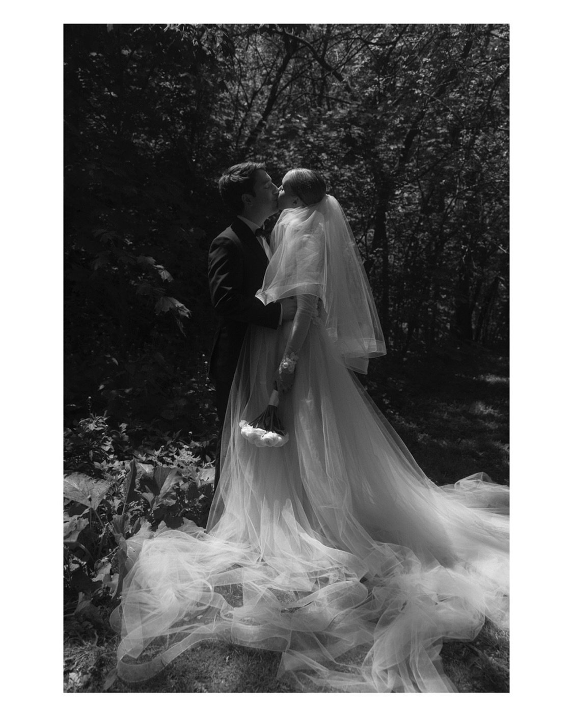The more tulle the better 🌹
.
.
#weddingdress #tulle #bride #weddingday #torontophotographer #luxurywedding #weddingphotography