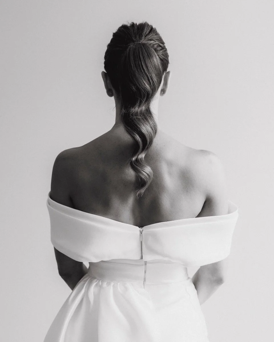 Throwing it back to this angel and her top-tier pony 🤍

Planning: @thisisduet 
Hair: @virasack 
.
.
#weddinghair #weddingphotographers #torontoweddingphotographer