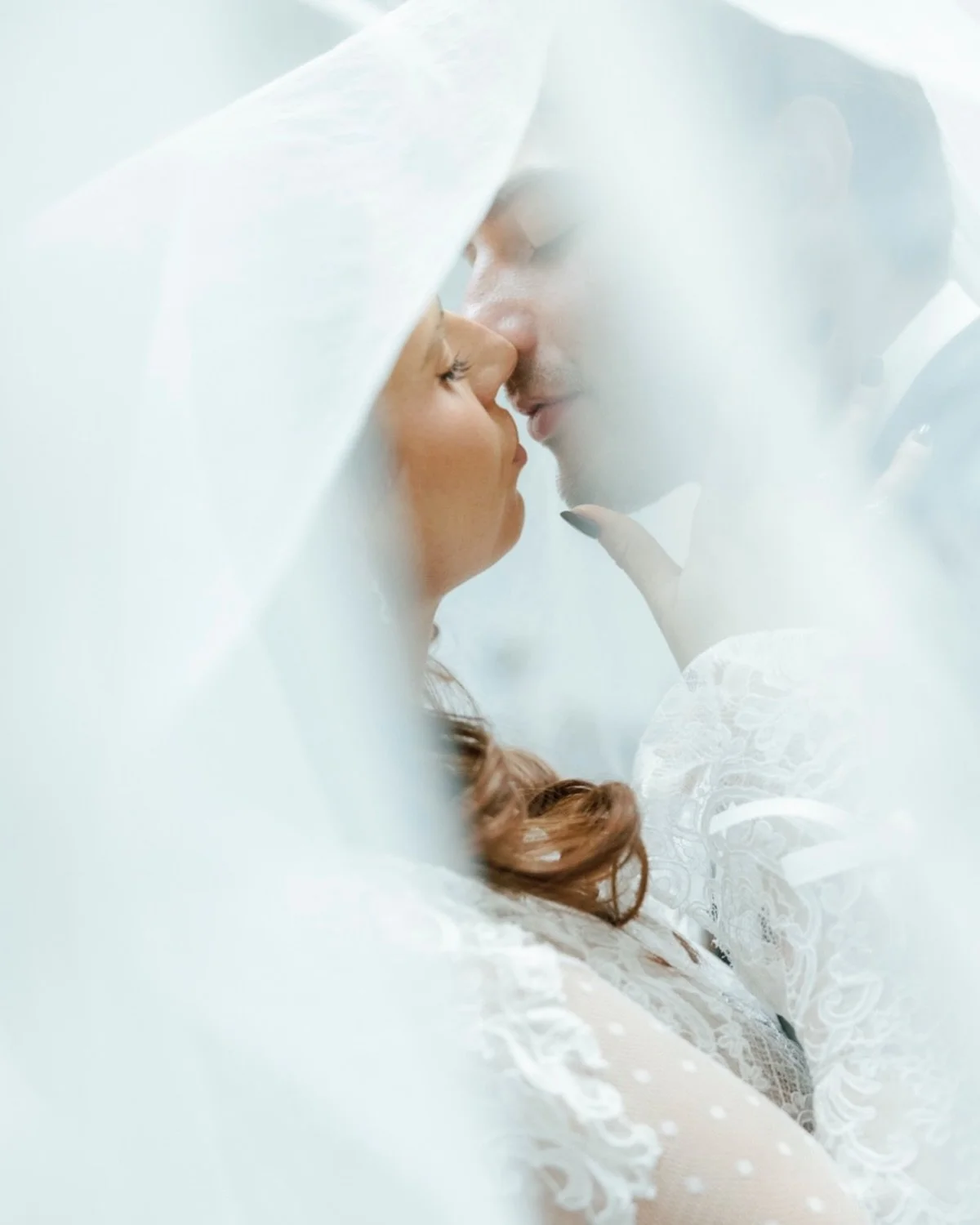 Finishing up one of my favourite weddings of the year and feeling so grateful for days like this 🤍

Planning: @theaventagency 
Venue: @ago_events 
Hair: @virasack 
Makeup: @jessicawolfertmakeup