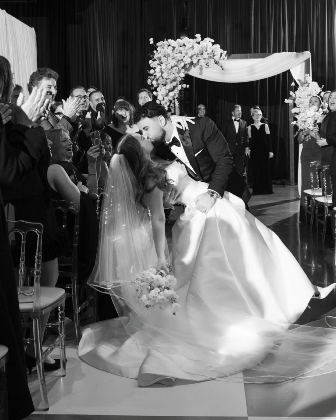 Still smiling from ear to ear when I think about Jaimie &amp; Zvi&rsquo;s wedding day. These two are literally beaming rays of sunshine and capturing their day was such a treat. Thank you for choosing me darlings 🤍

Planning by the amazing: @alanasw