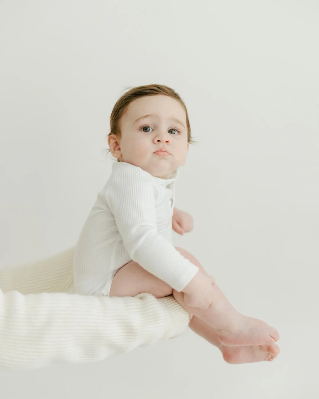 There&rsquo;s something special about a relaxed, at-home family session, mixing film and digital and capturing everyone who makes it whole, pets included 🤍