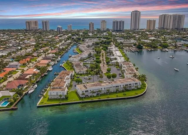 SUGAR SANDS SEAWALL | Singer Island, FL