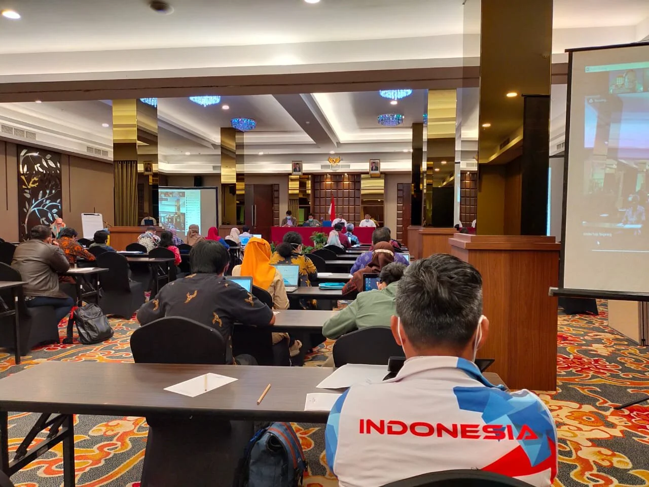 TRIMURTI Senior High School menjadi Narasumber Bimtek Instruktur Sekolah Penggerak