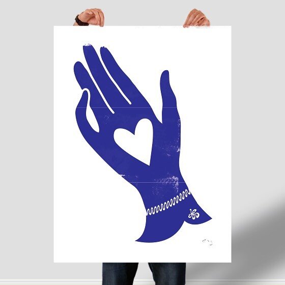 Give your heart away. Everyone needs a little love. #illustration #linocut #printmaking #art #love #kindness #mentalhealth #bekind #creative #home #gallerywall #homestyle #homeinspo #dontbeadick