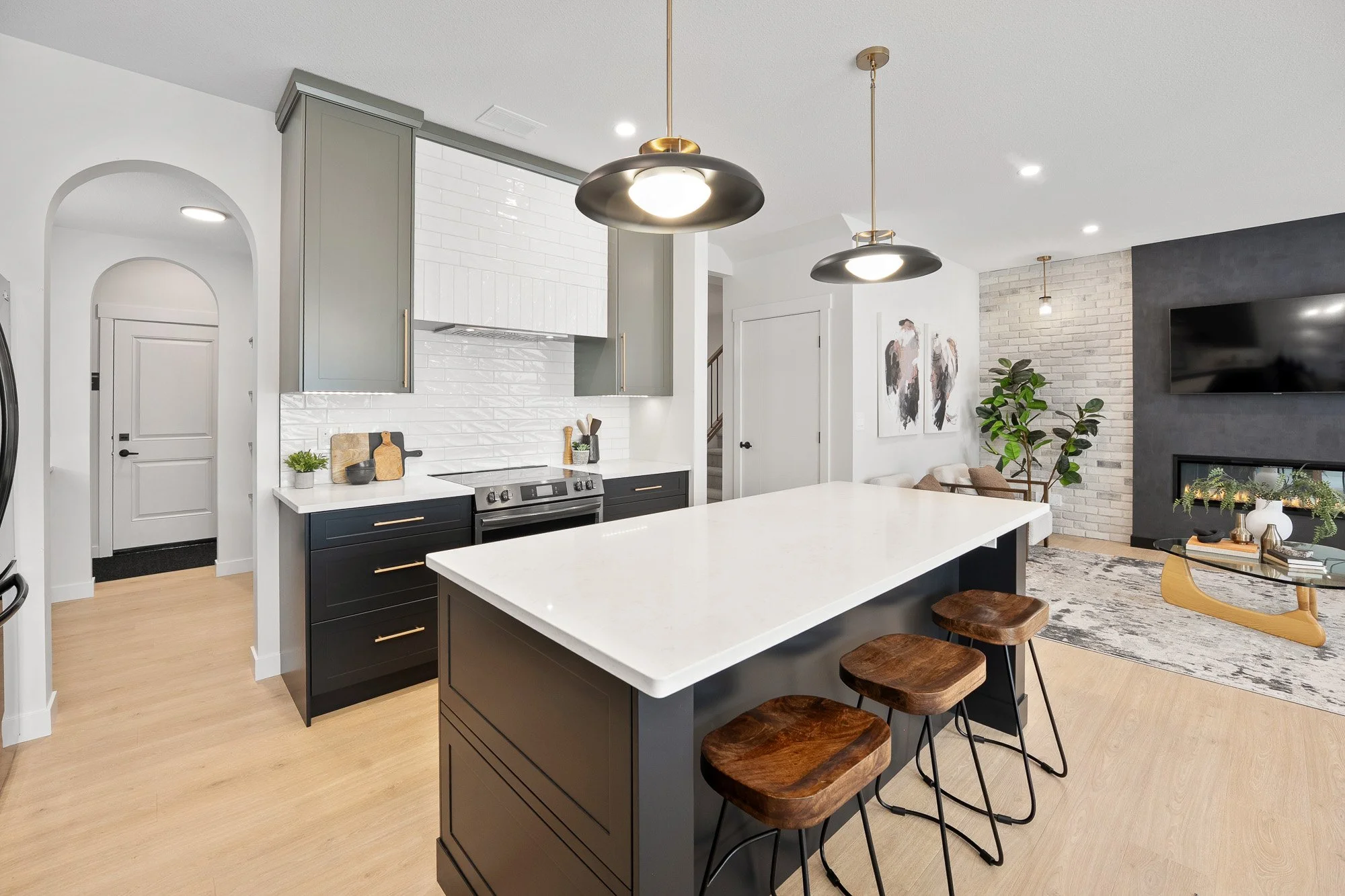 407 Doran Crescent - Susan Halabura-13.jpg