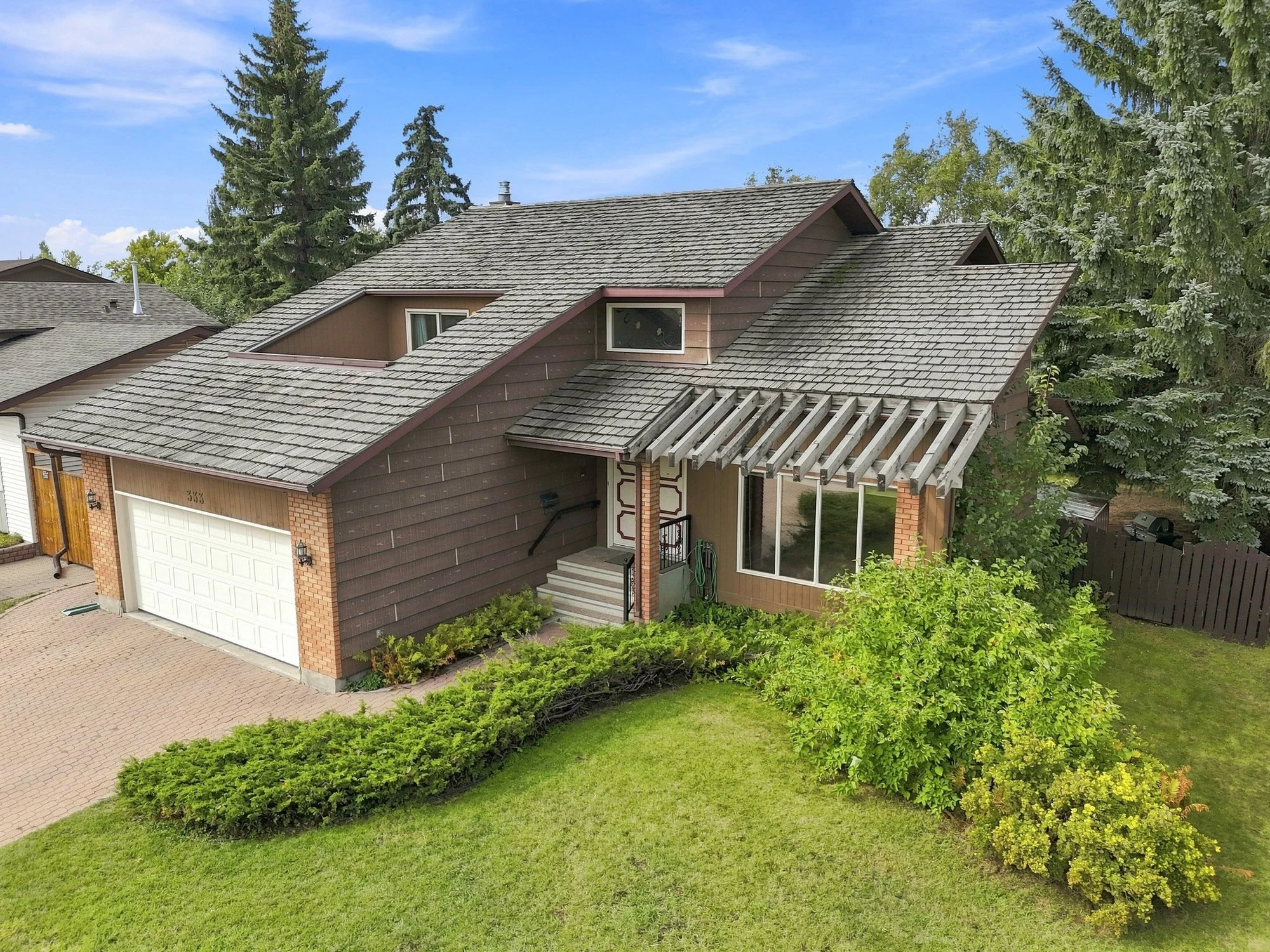 When Your Listing Needs a Seasonal Photo Refresh