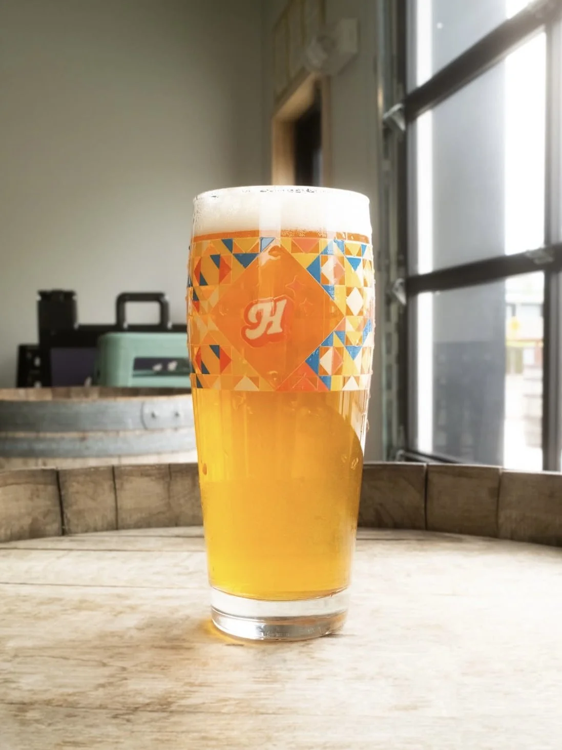 Anniversary 21.5 oz Willi Becher Pint Glass