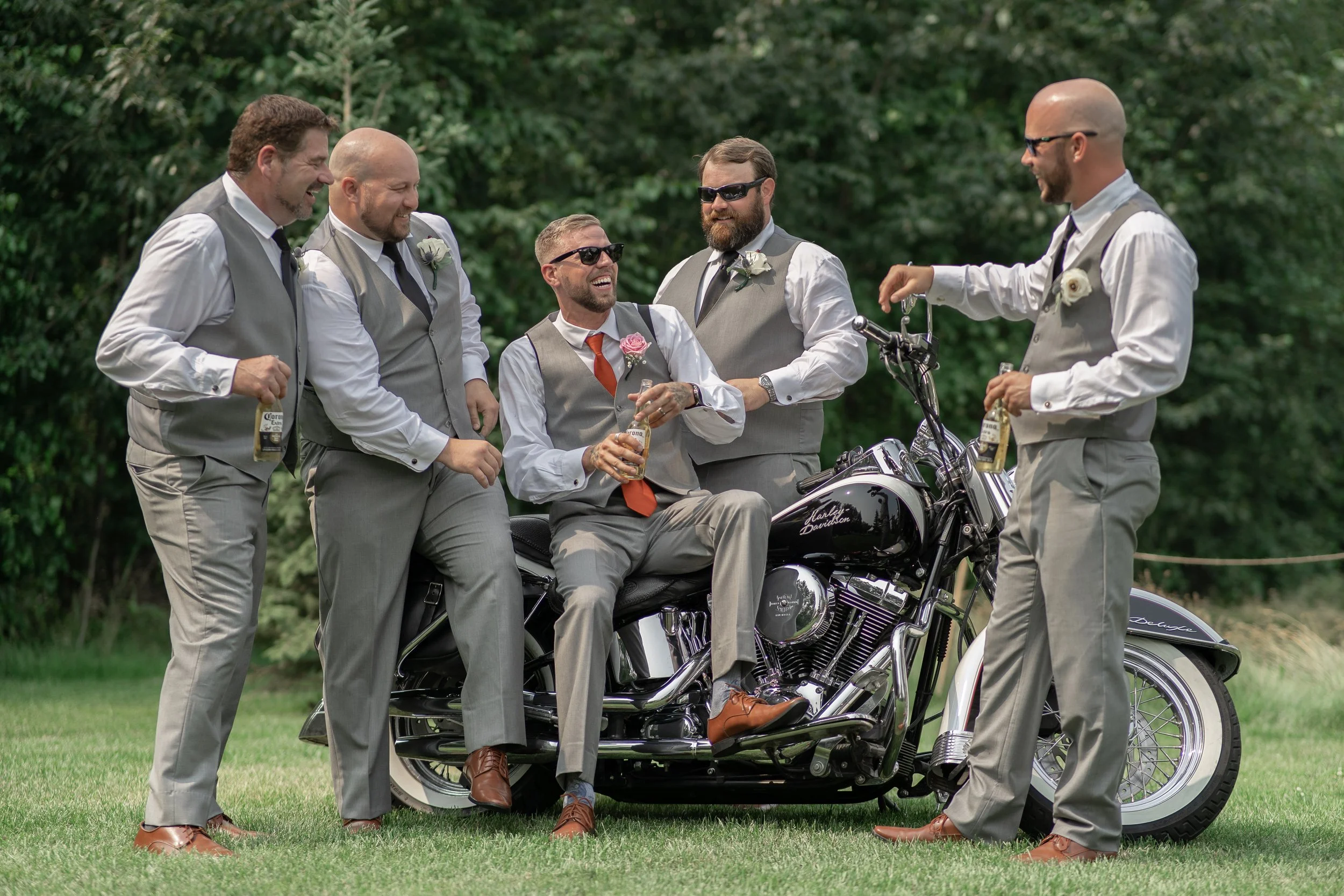 Edmonton Wedding Photographer (The Red Tin Barn, Alberta) — Kalla