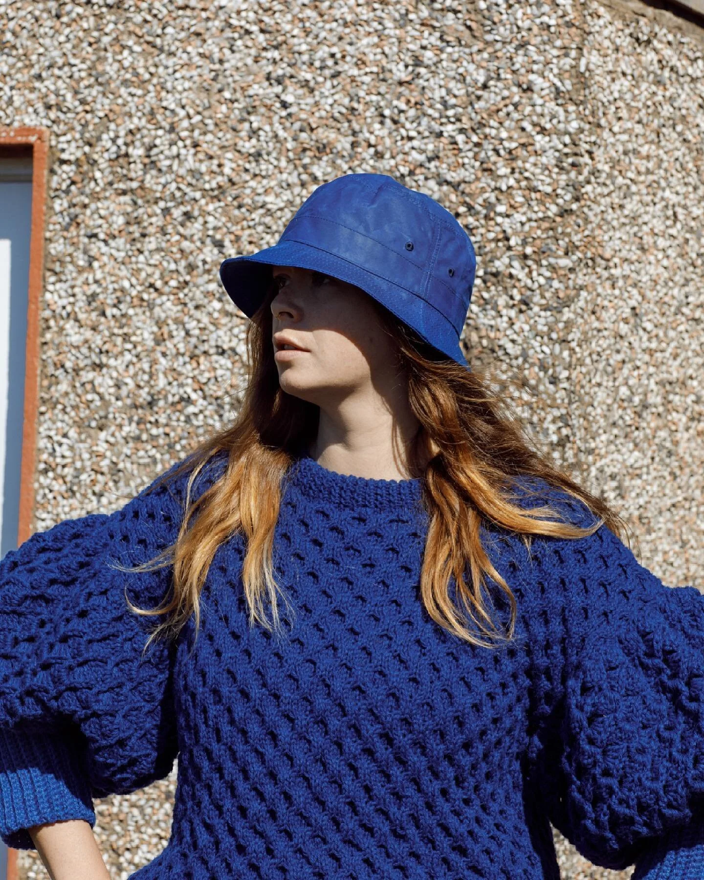 Captured by @dkilfeather and directed by @aisfarinella for @irishtatler 

@aiswing wearing the hand knit honeycomb sweater with crochet sleeve detail at Strandhill, Co. Sligo. @irishtatler @businessposthq 

#colinburke #knitwear